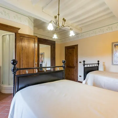 Sleeps 4 * Сиена