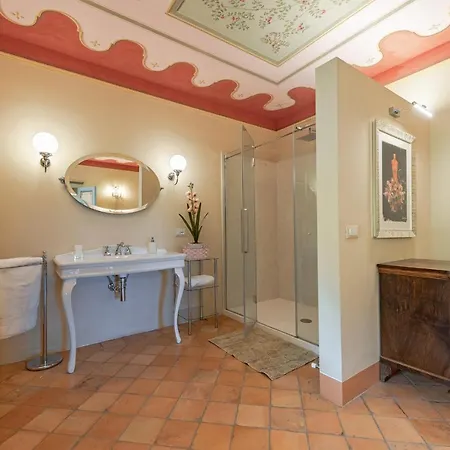Sleeps 4 *