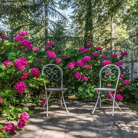 Sleeps 4 Сиена
