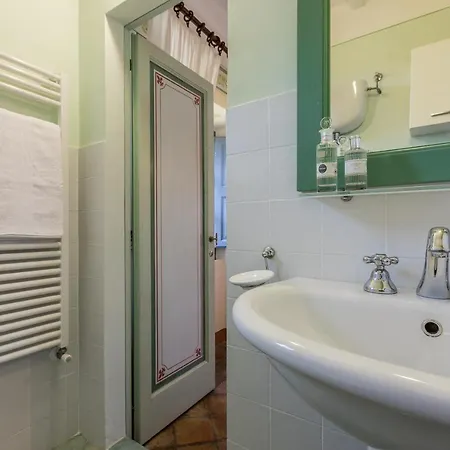 Sleeps 4 Вилла *