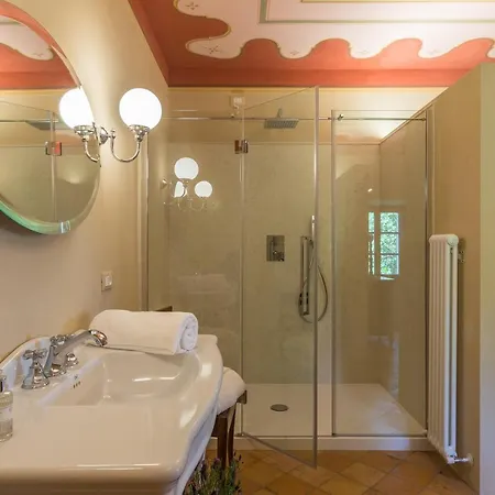 Sleeps 4 * Сиена