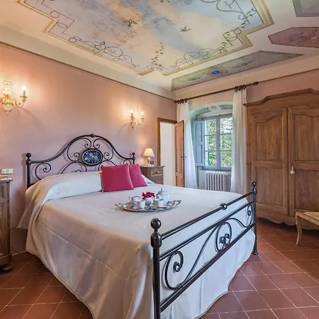 Sleeps 4 *