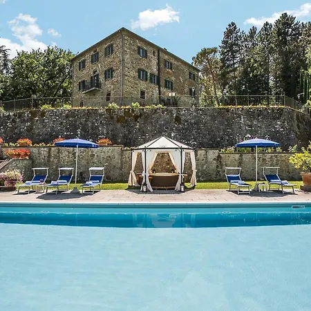 Вилла Sleeps 4 *